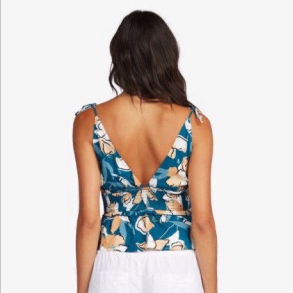 🔆ROXY🔆SIMPLE BLOSSOM PRINT TOP - Picture 10 of 15